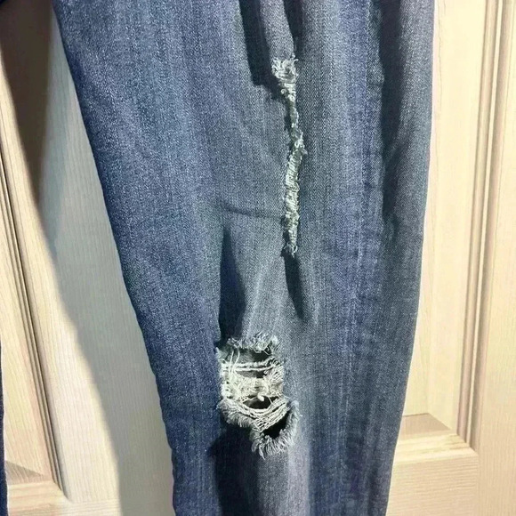 7 For All Mankind Josefina Skinny boyfriend Jeans Size 28 Button Fly Distressed - Picture 3 of 15